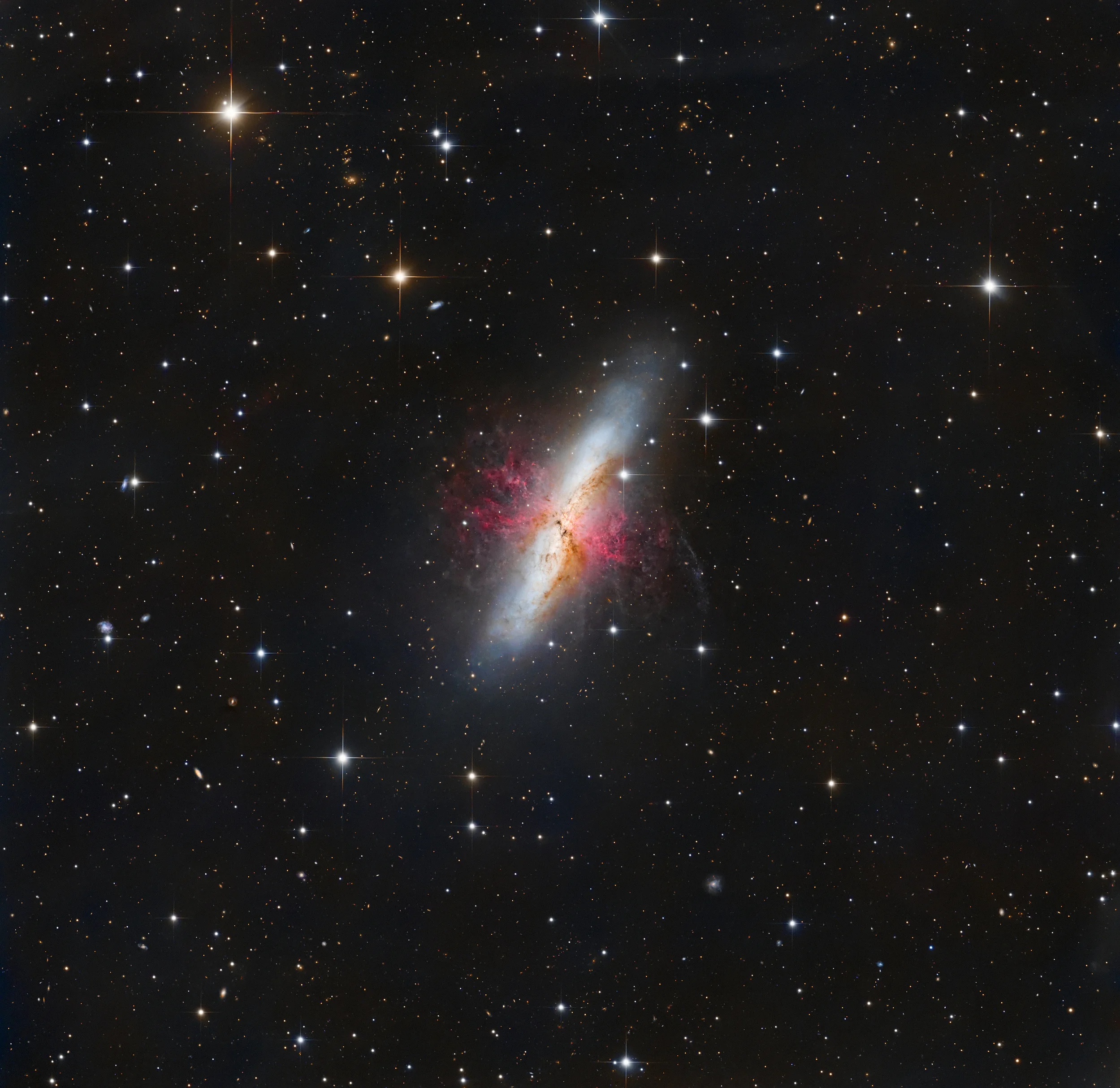 M82